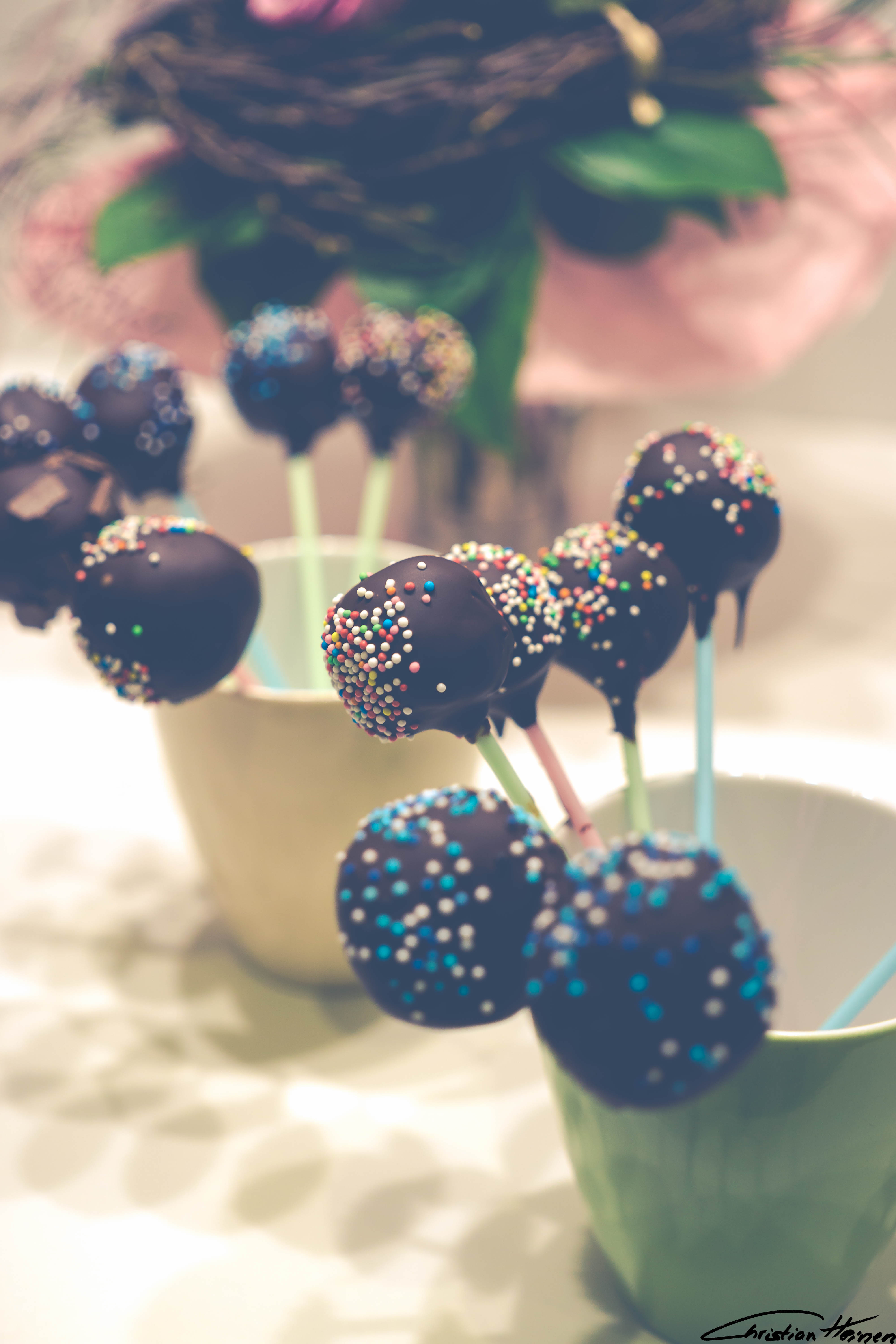 Wie von Zauberhand....Cake pops mit den Kindern selber machen – HerdmitHerz